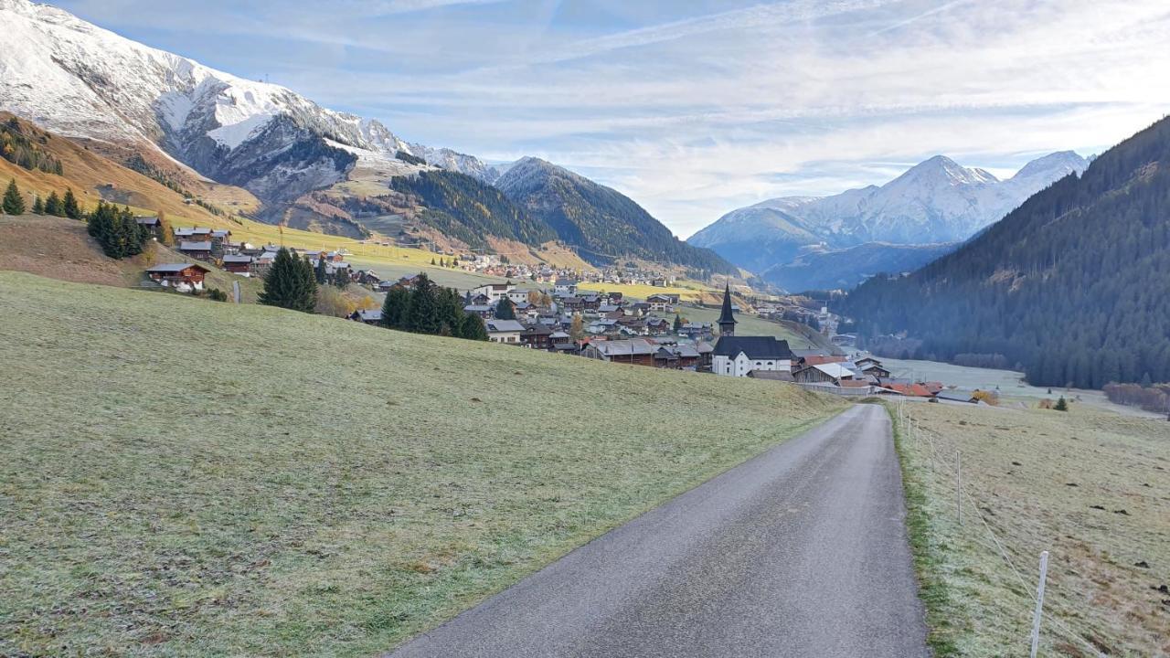 Yeti Lodge Sedrun Zewnętrze zdjęcie