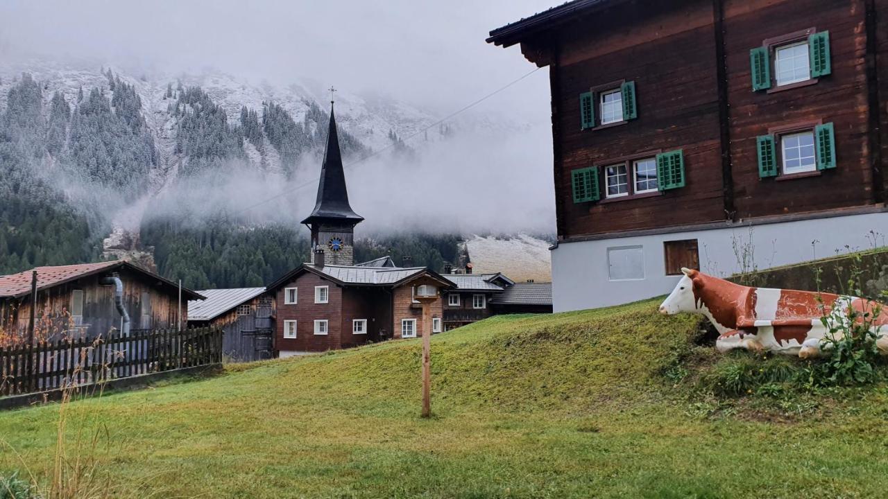 Yeti Lodge Sedrun Zewnętrze zdjęcie