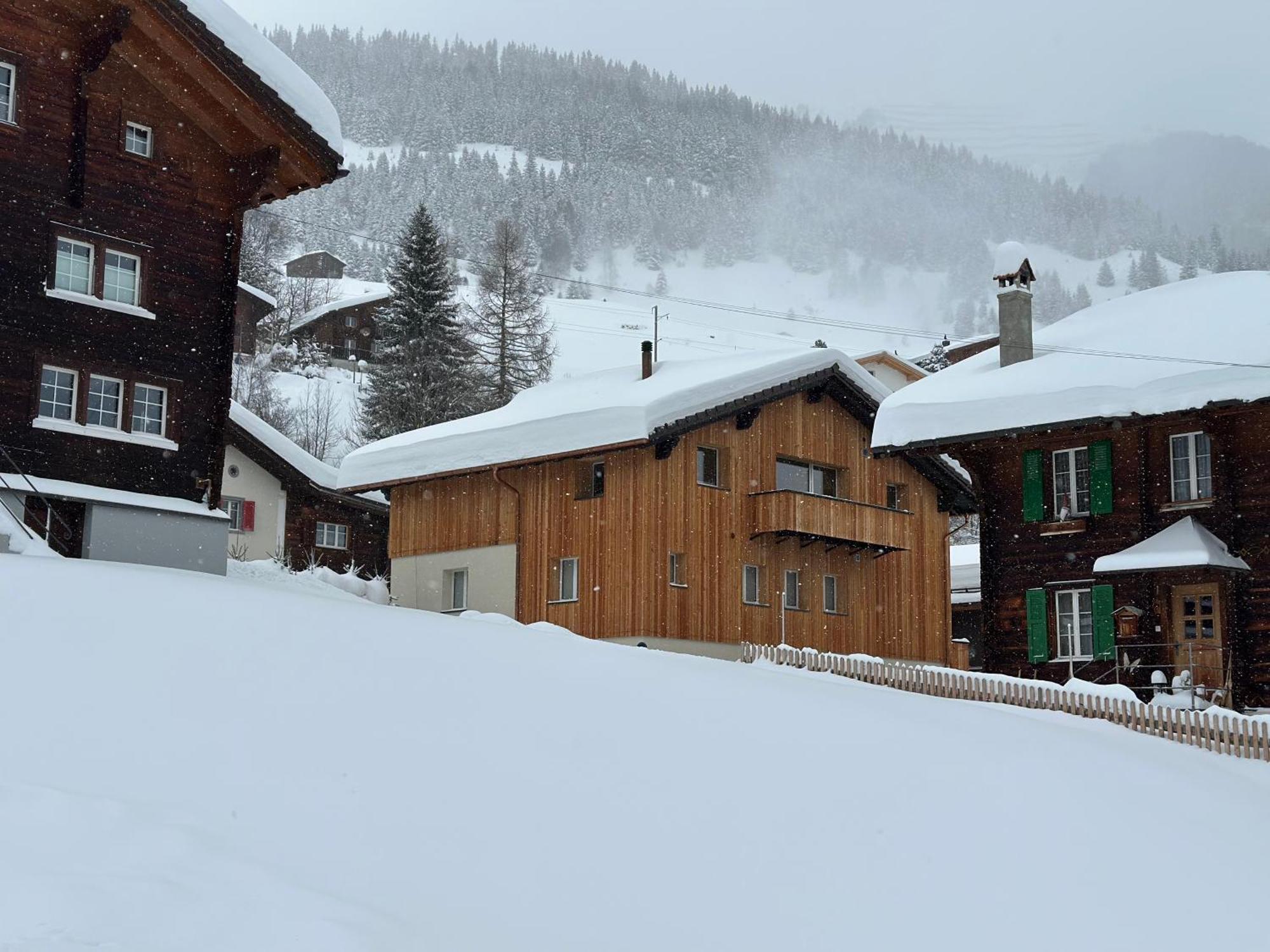 Yeti Lodge Sedrun Zewnętrze zdjęcie